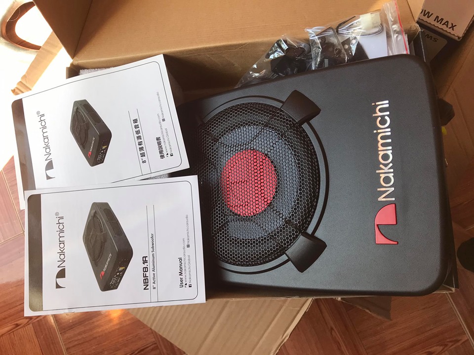 Loa sup gầm ghế ô tô NAKAMICHI 8.1A