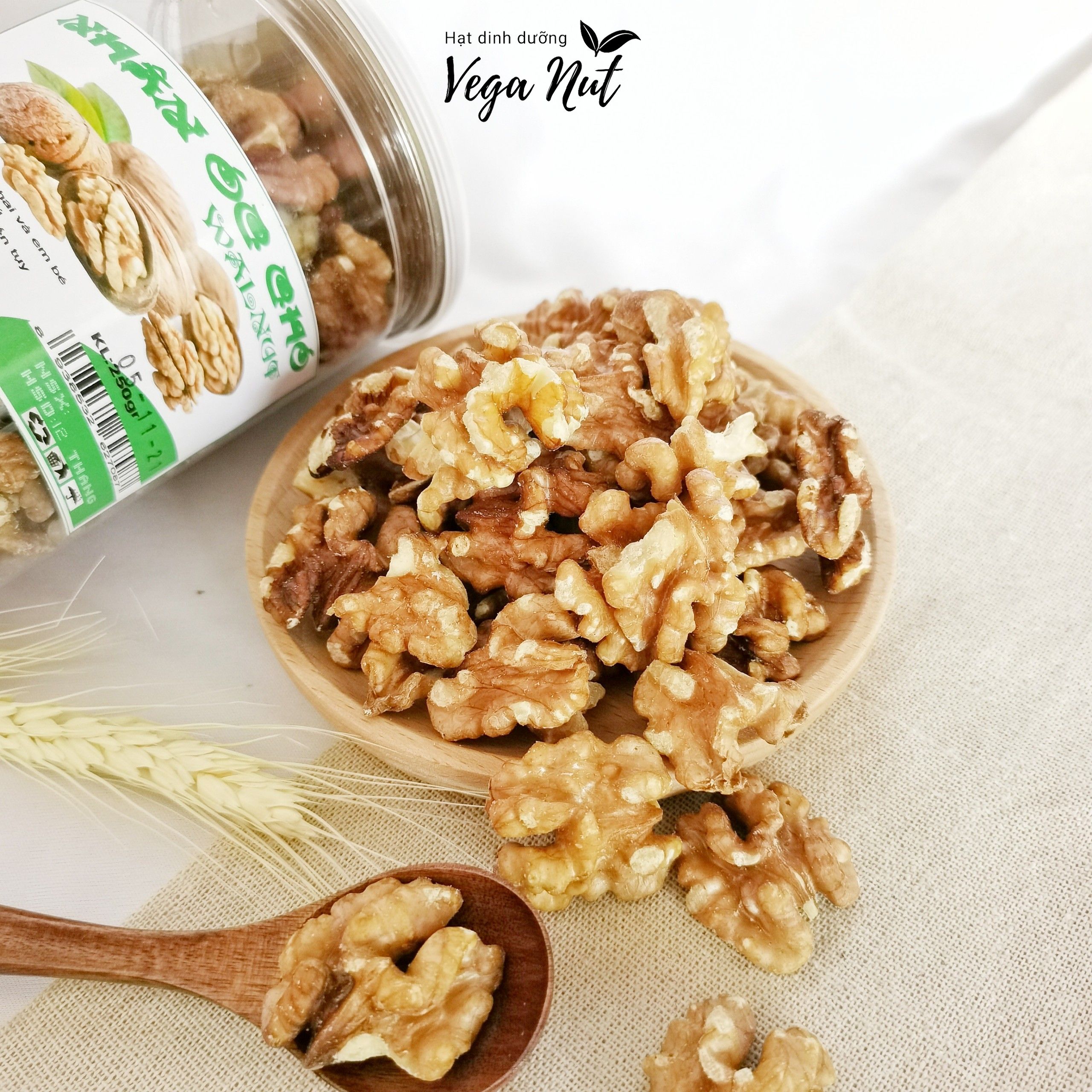 500Gram Nhân Óc Chó Mỹ Hạt ( Vàng, Đỏ) loại sống