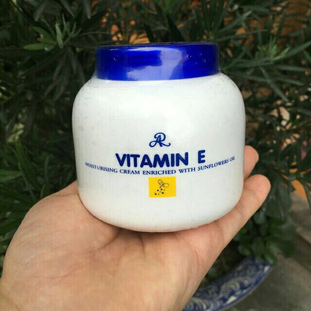 Kem Dưỡng Vitamin E Thái Lan hũ 200g