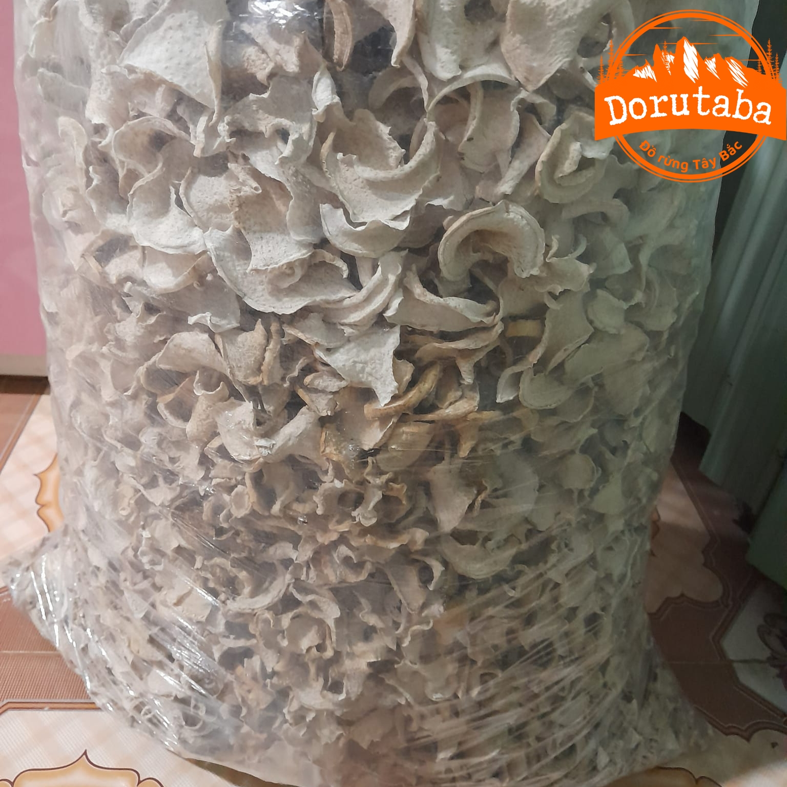 Củ bạc hà núi, củ ráy rừng khô Tây Bắc loại 1 được phơi khô từ củ bạc hà núi, củ ráy dại tươi to già, lâu năm