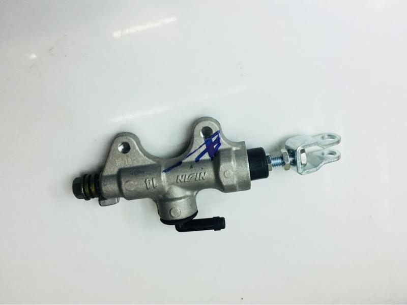 Pen đạp sau Exciter Nissin