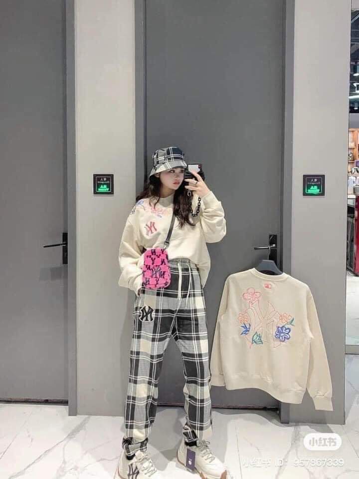 Áo Sweater MLB NY thêu hoa cực nét