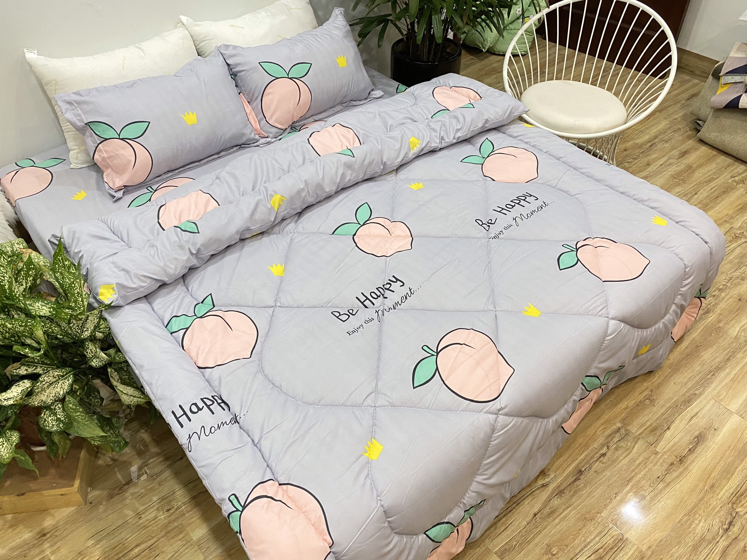 Bộ Chăn Phao 5 Món ( Gồm 1 Chăn Phao + 1 Ga Bo Chun + 2 Vỏ Gối Nằm + 1 Vỏ Gối Ôm) Mẫu Phao 38