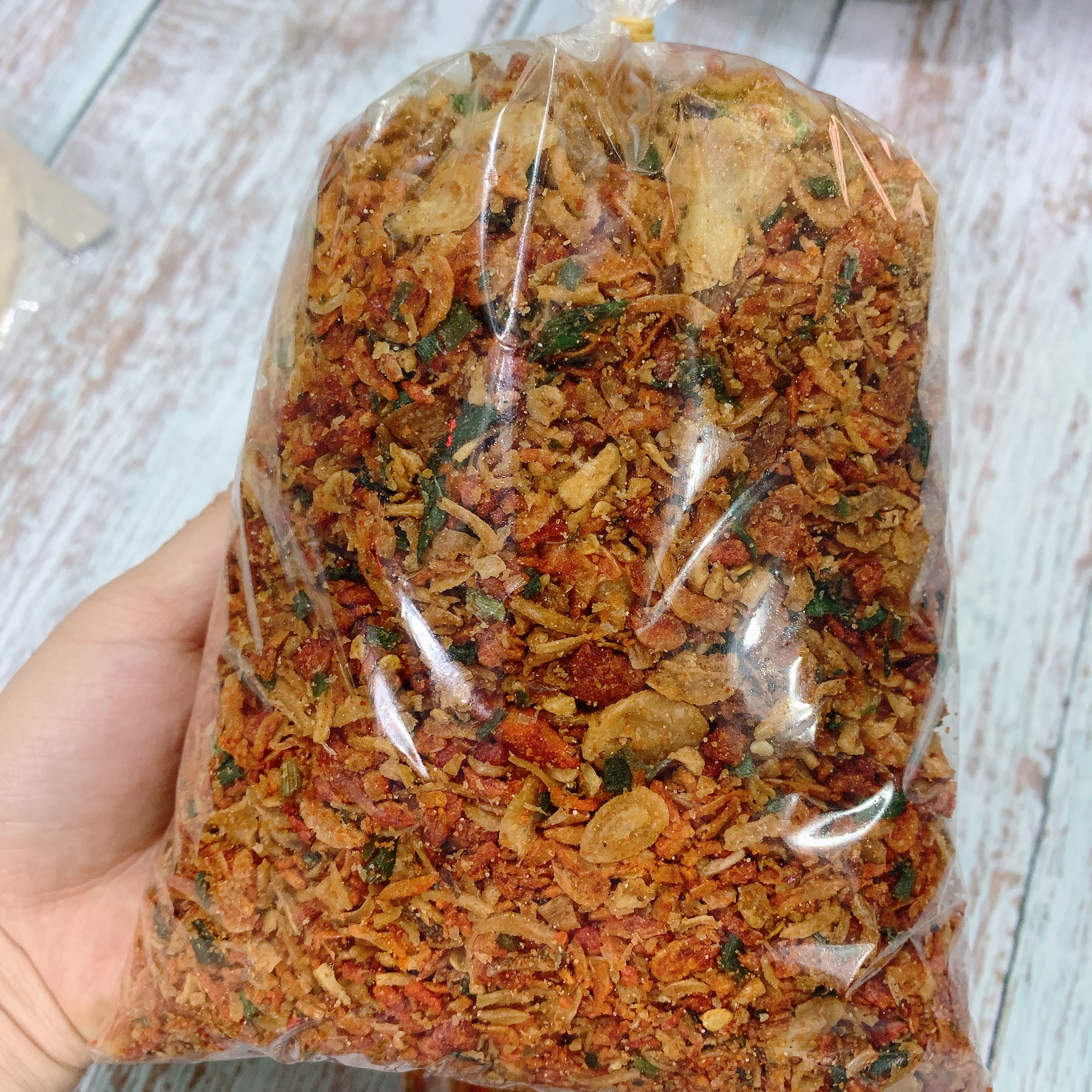 Muối Tôm Hành Phi Thơm Giòn ăn bánh tráng phơi sương - Muối Tôm Hành Phi Cay Cay Thơm Ngon