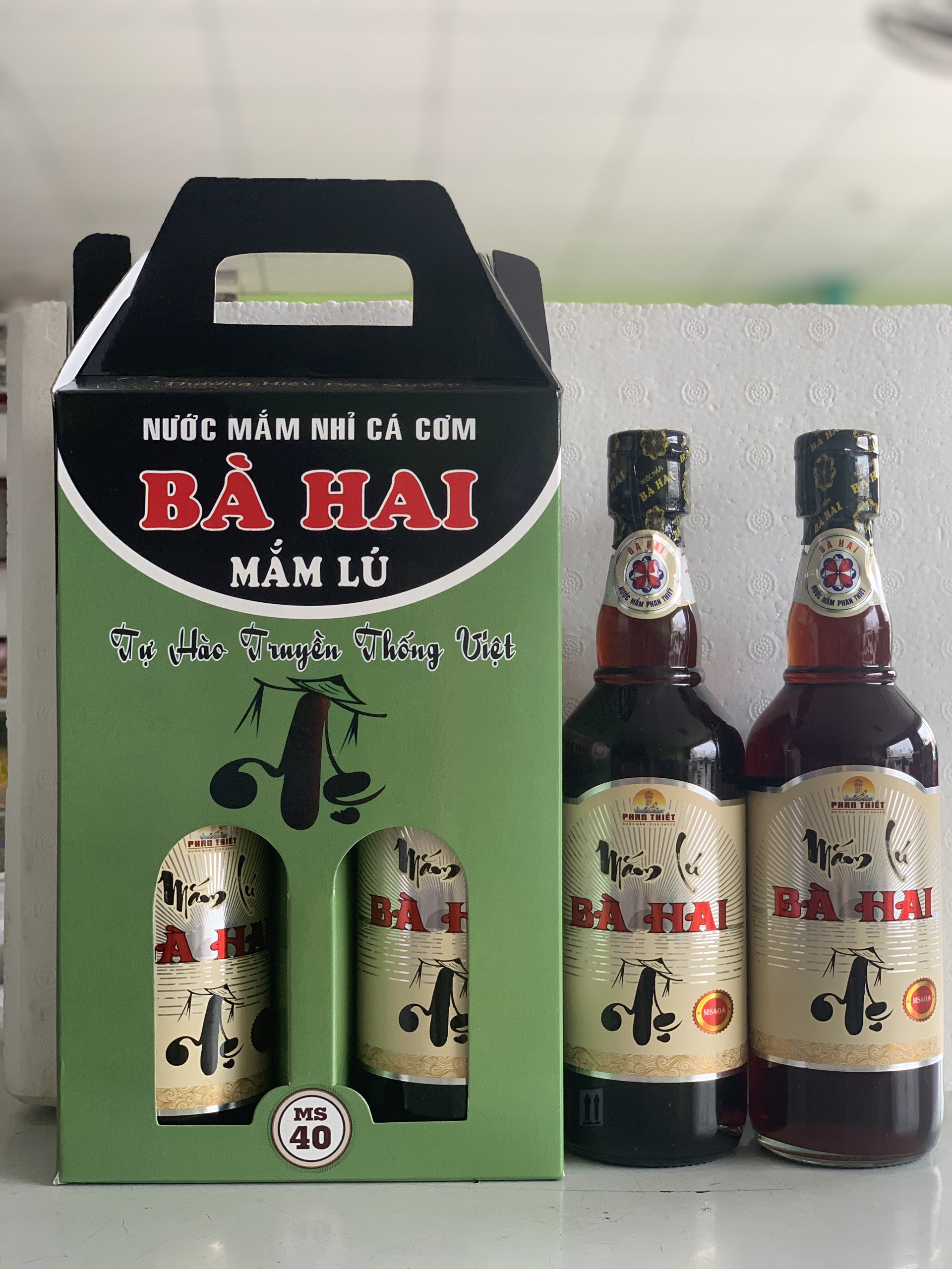 Carry Ms. Hai Anchovy Fish Sauce Ms40A (2 Glass Bottles X 500ml)