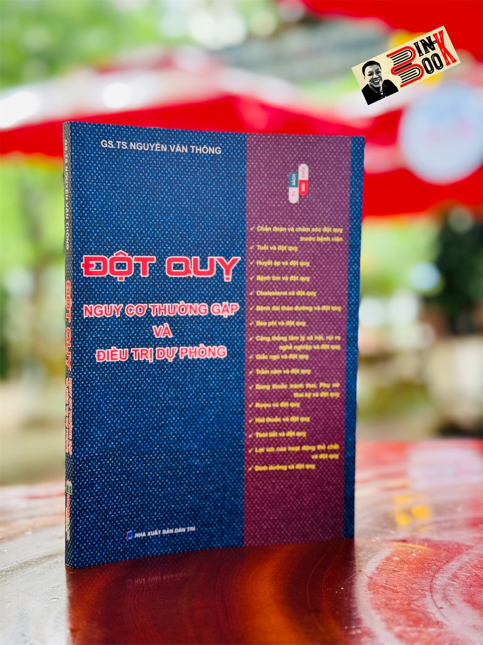 Đột quỵ: nguy cơ thường gặp và điều trị dự phòng - nguyễn văn thông - hanoi books