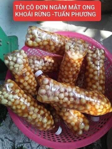 TỎI CÔ ĐƠN NGÂM MẬT ONG RỪNG (họp 2,2kg/650k )