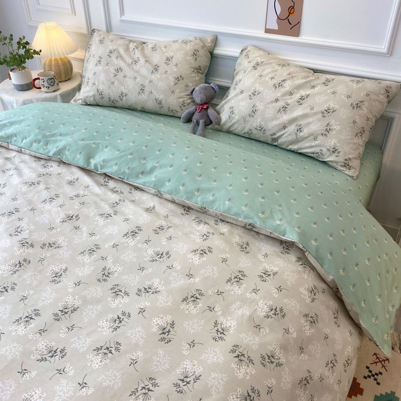 Bộ chăn ga gối Hoa nhí cotton poly - Mẫu lá ngọc