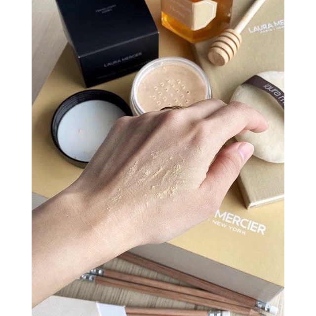 Phấn phủ kiềm dầu dạng bột Laura Translucent Loose Setting Powder
