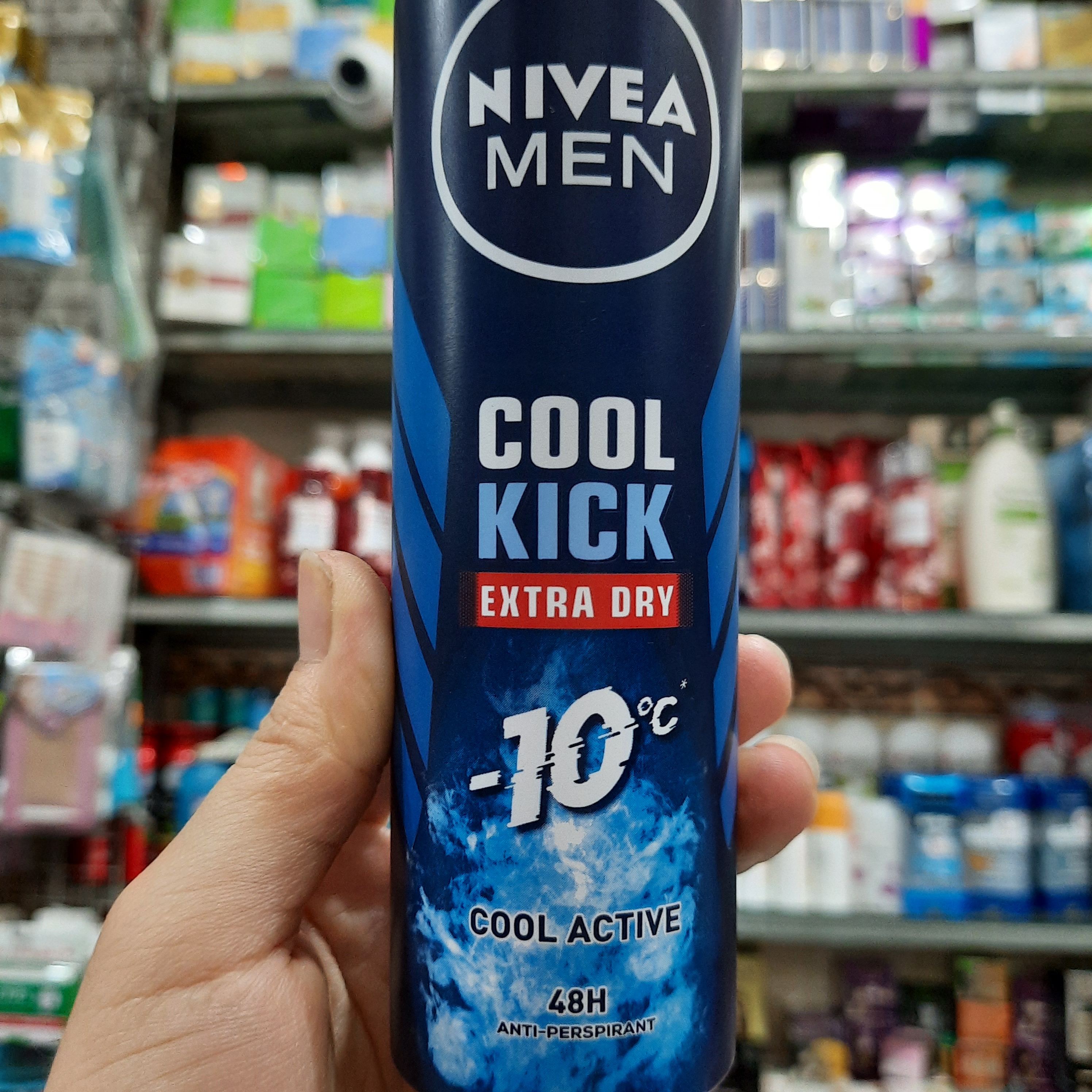 Xịt ngăn mùi Nivea Men Cool Kick mát lạnh 150ml