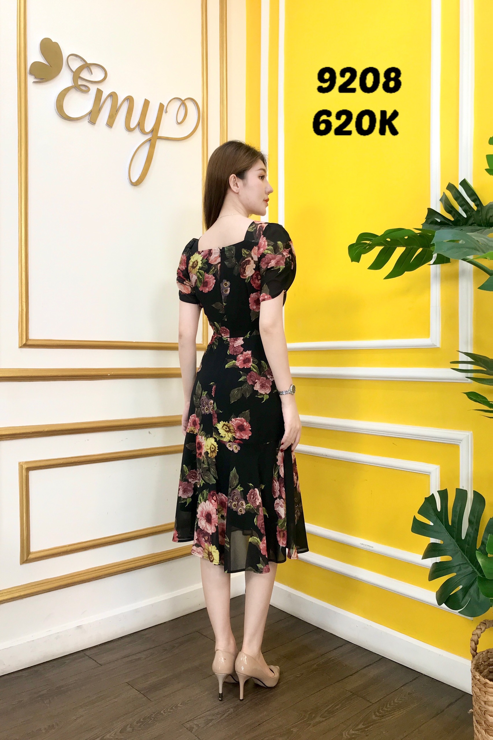 Đầm EMY EM9208 Xòe Hoa Cổ Vuông