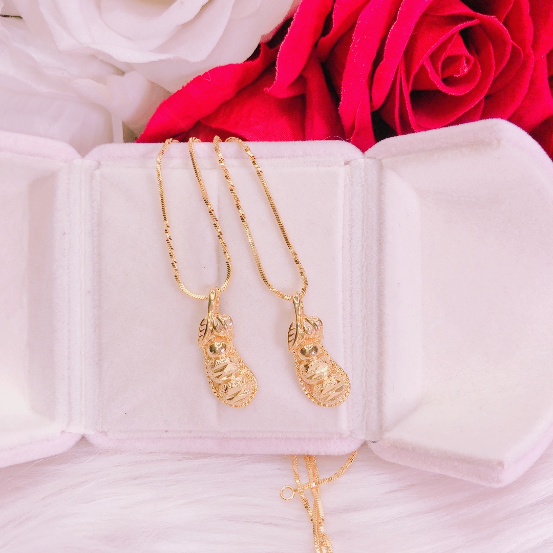 Dây chuyền nữ DM076, dây chuyền mạ vàng thật cao cấp mặt chiếc giày chạm khắc hoa văn tinh tế xinh đẹp lấp lánh - đeo đi đám cưới vô cùng quý phái