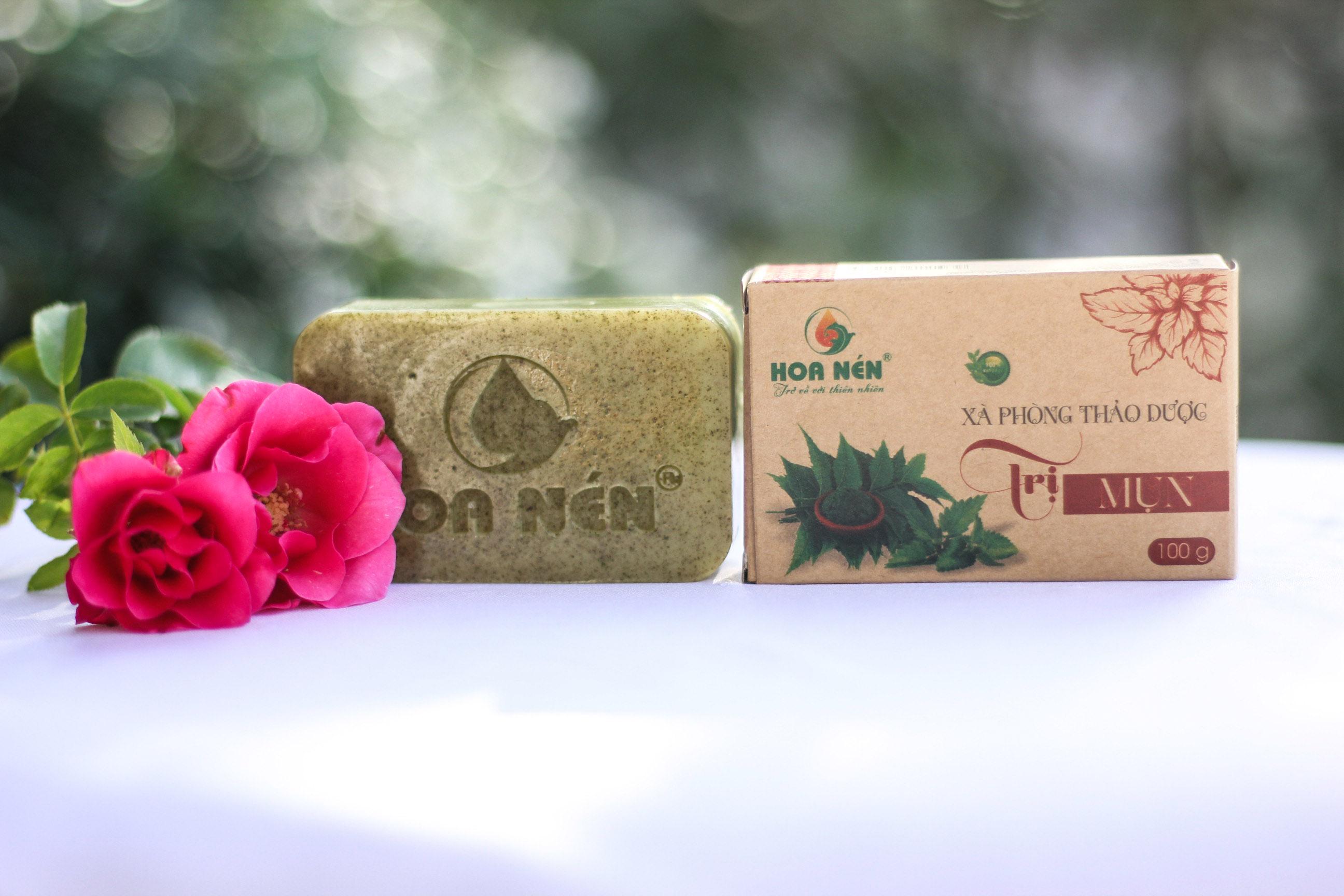 XÀ PHÒNG THẢO DƯỢC ĐÁNH BAY MỤN HOA NÉN 100G