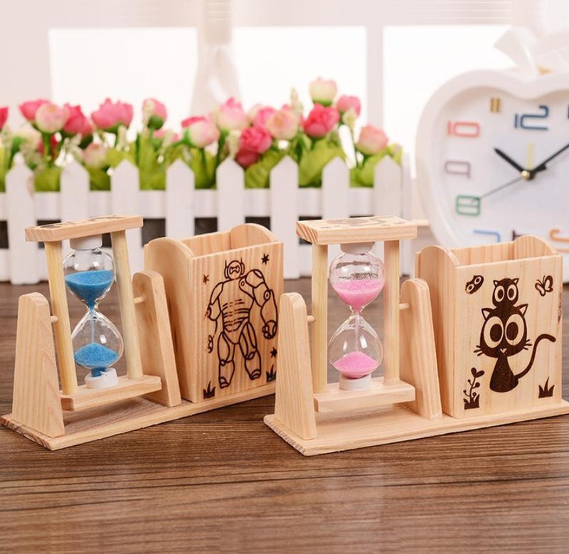 Hộp bút kiêm đồng hồ cát