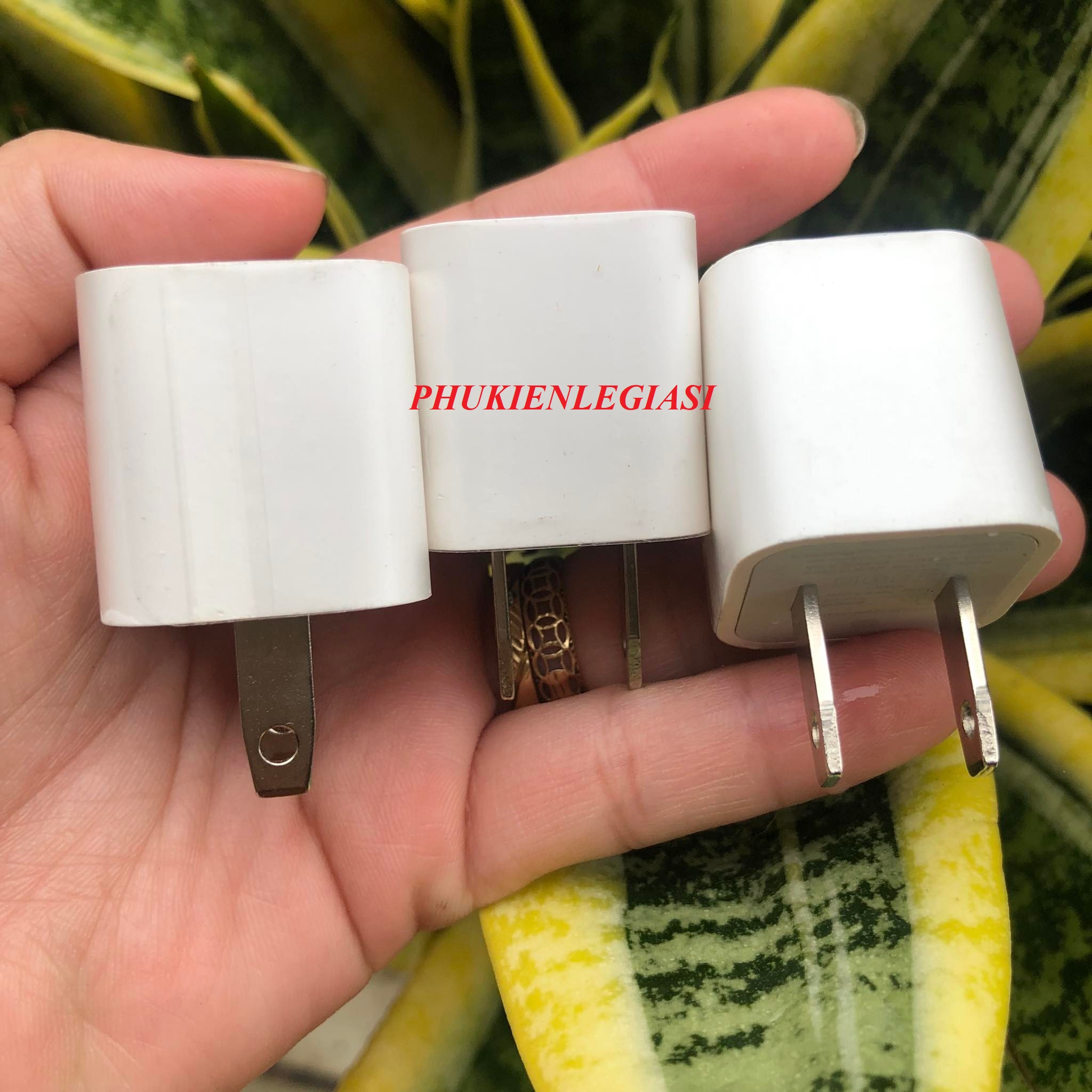 XÃ HÀNG THANH LÝ Cốc sạc 5V 1A mã A12 hàng TR