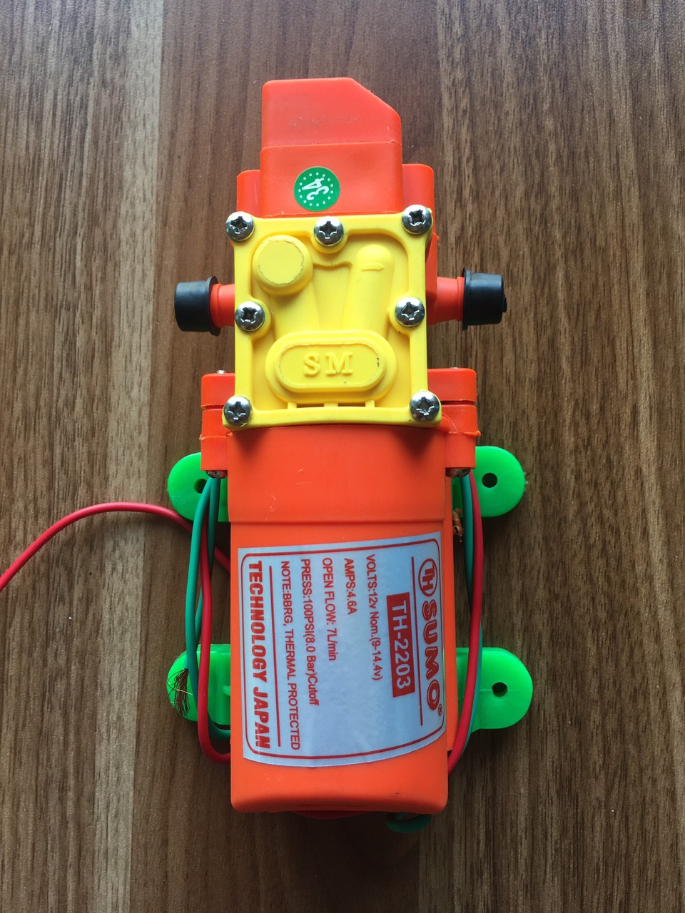 Bơm mini tưới lan. Bơm tăng áp. Bơm phun sương sumo cam 7lit/1phut bơm tự động ngắt khi khóa van đầu ra