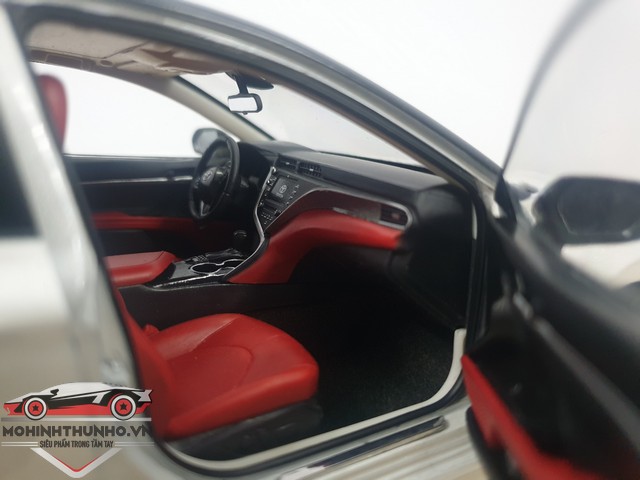 [HCM]Xe mô hình Toyota Camry tỉ lệ 1:18