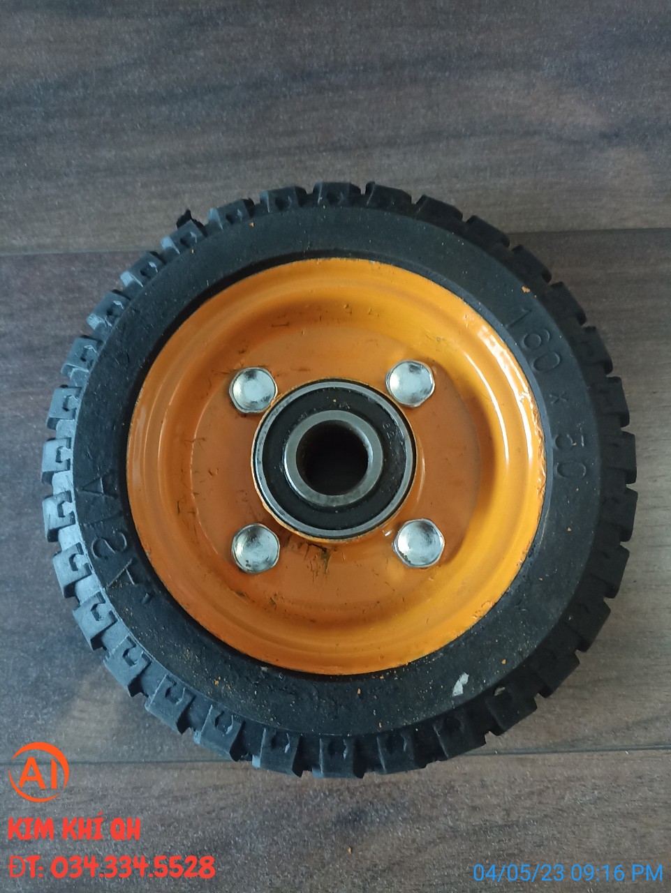 Bánh xe 160x 50 cao su đặc