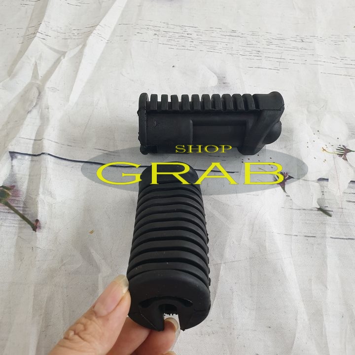 Cao su gác chân giữa xe DREAM - Wave VÂN NGANG (1997-2006)