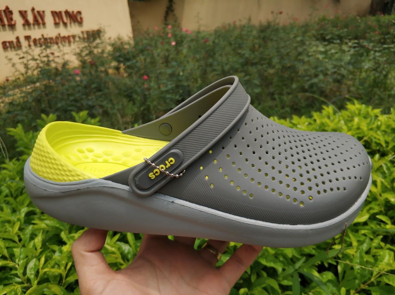 Giày dép sục crocs mềm nhẹ êm ái