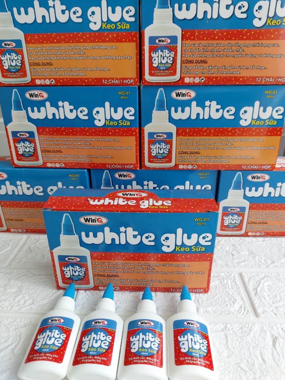 Keo sữa dán giấy WinQ 40ml ( dùng dán giấy, vãi, thủ công,...)