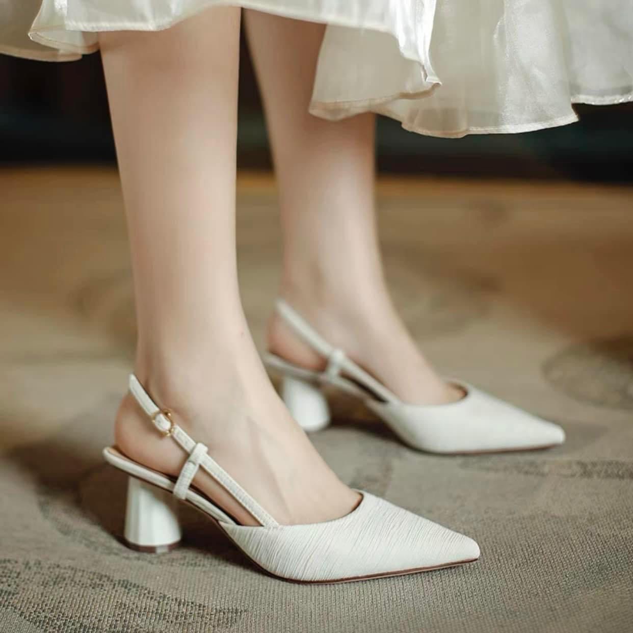giày sandal nữ gót trụ mũi nhọn lụa trơn gót trụ 5cm- MÃ 961
