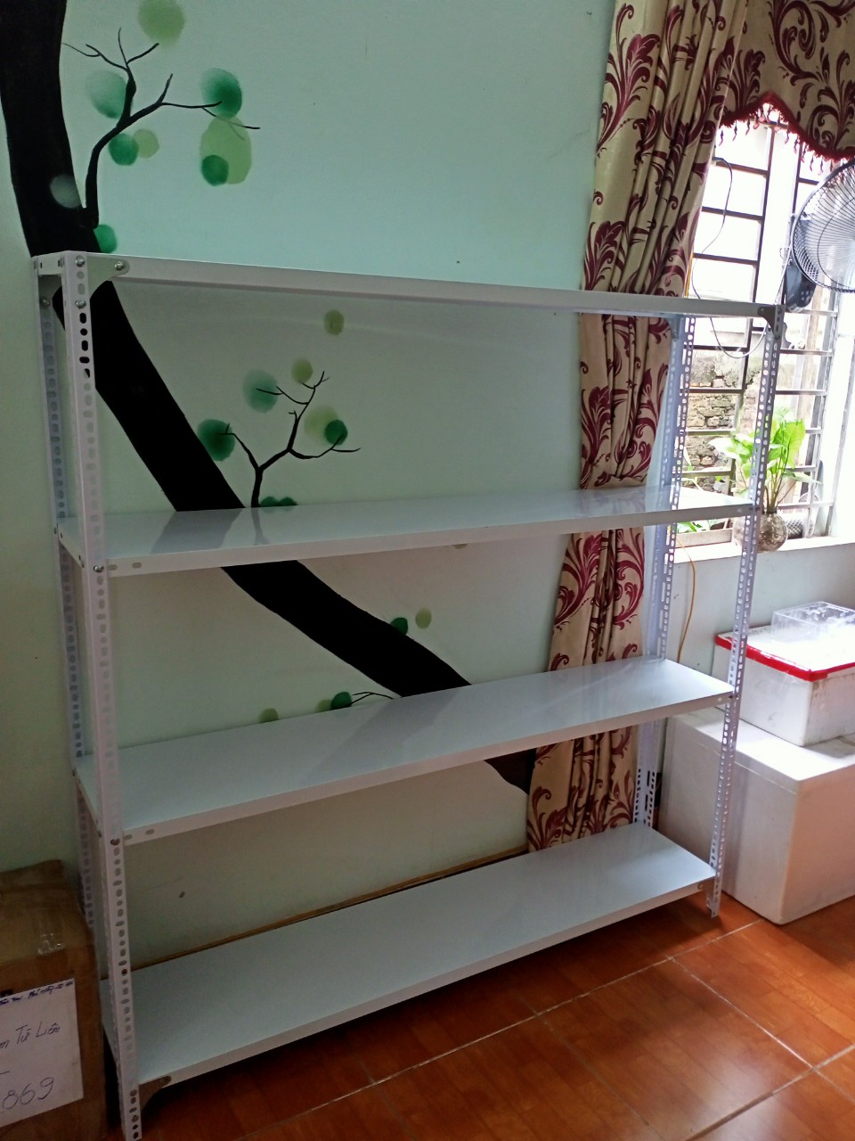 Kệ sắt v lỗ 4 tầng: Dài 1m5 x rộng 30cm x cao 1m2