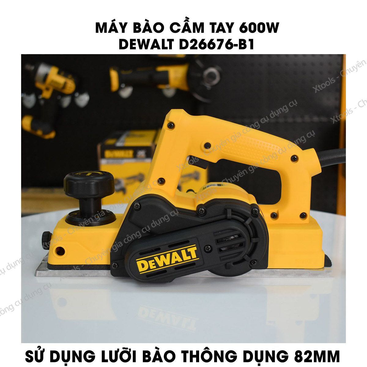 Máy bào gỗ cầm tay DEWALT D26676-B1 600W Máy bào DeWalt thiết kế cách điện kép, sử dụng lưỡi bào thông dụng 82mm, khả năng bào sâu tối đa 1.5mm