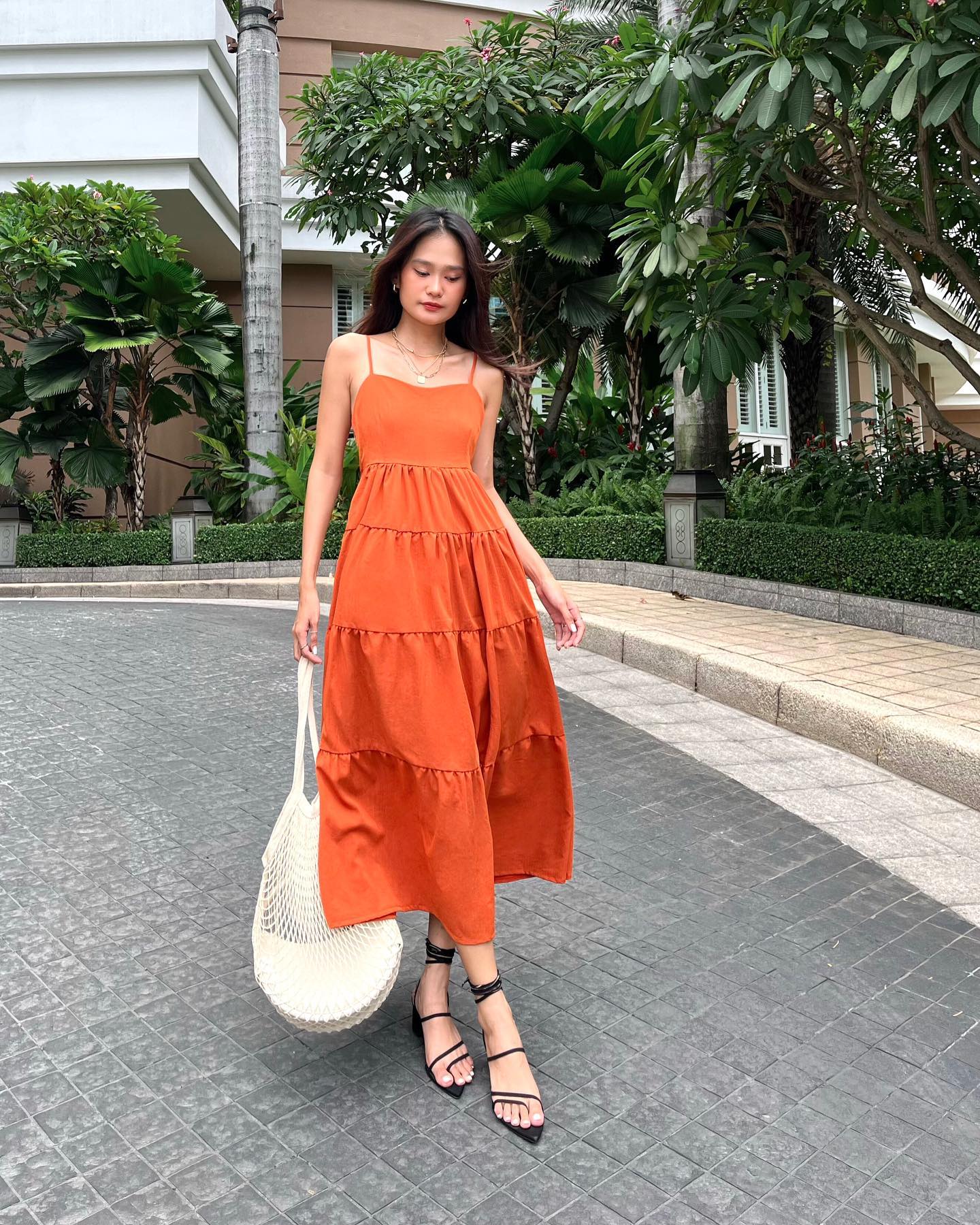 [Nhập mã LAZFASHION34-giảm 15% tối đa 99k/600k]SAP-Đầm dài 2 dây hở lưng nữ tính volca