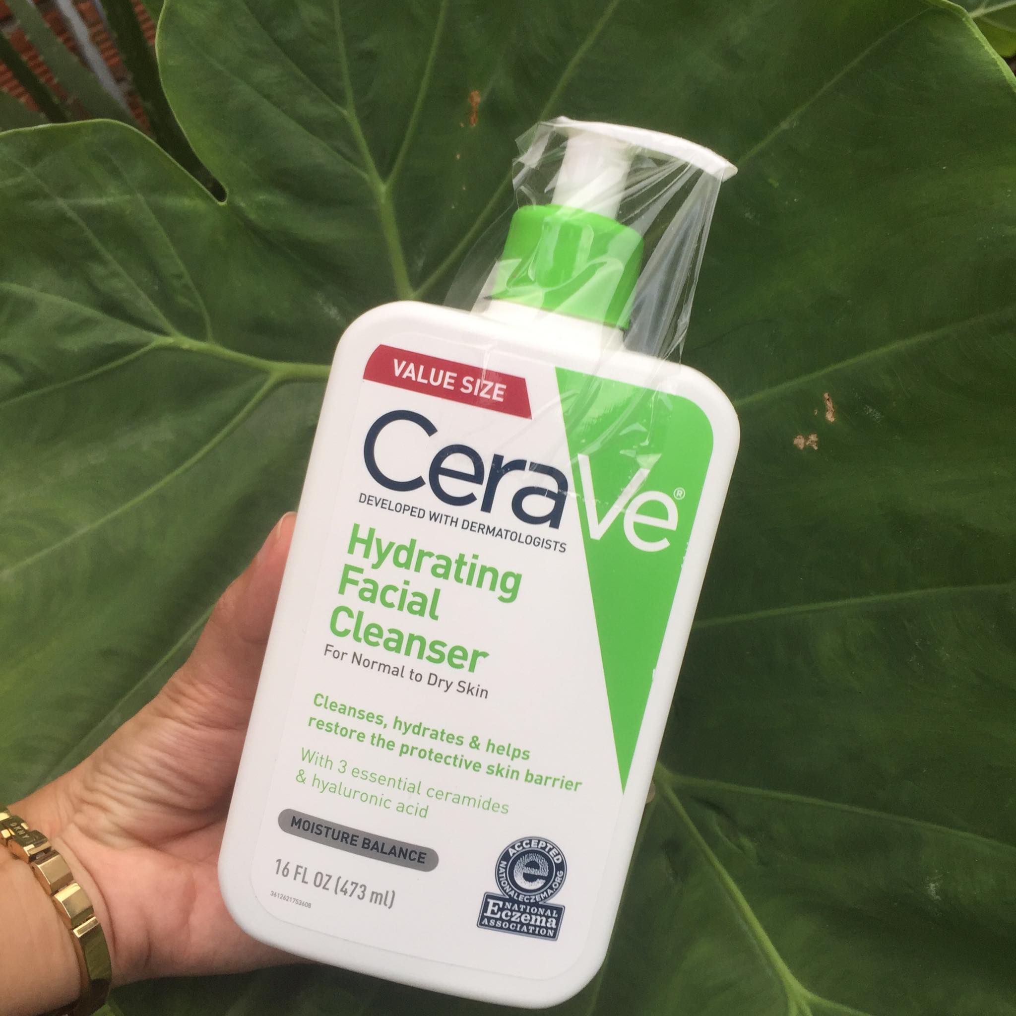 Sữa rửa mặt da khô Cerave Hydrating Facial Cleanser 473ml