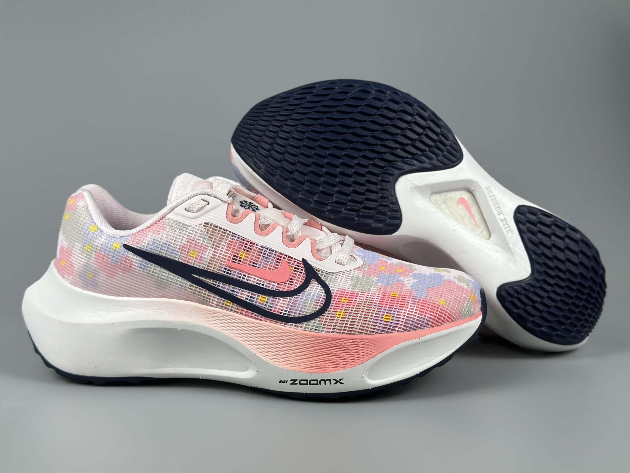 Nike Air Zoom Fly 5  (36-39)