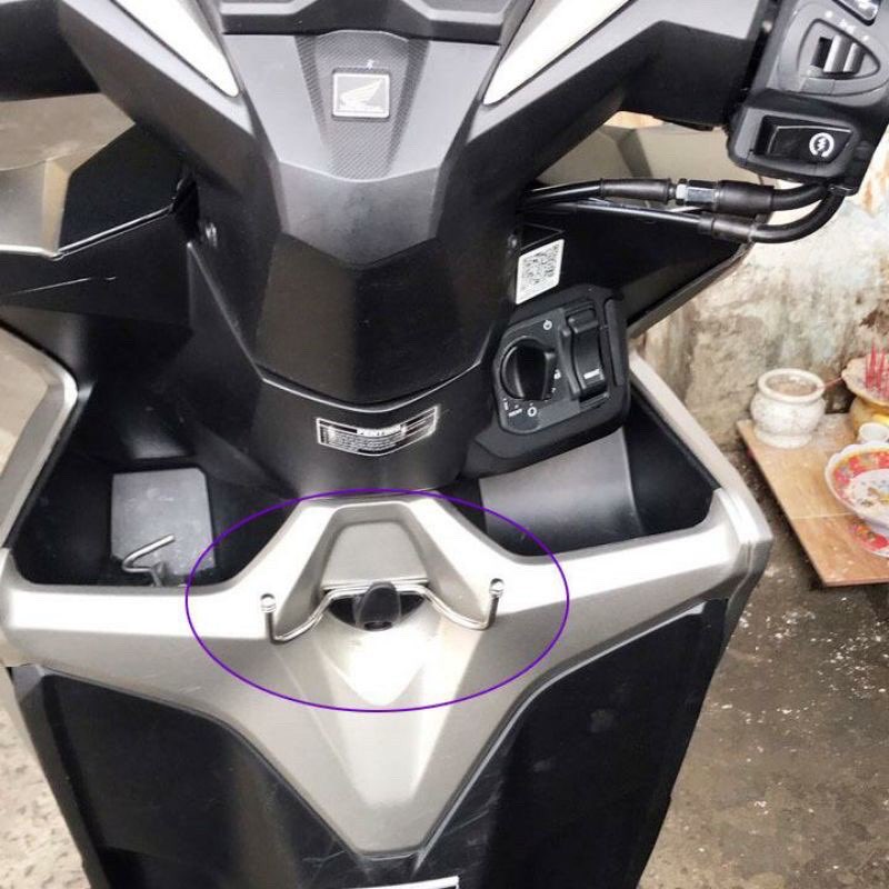 MÓC TREO ĐỒ CHO XE VARIO