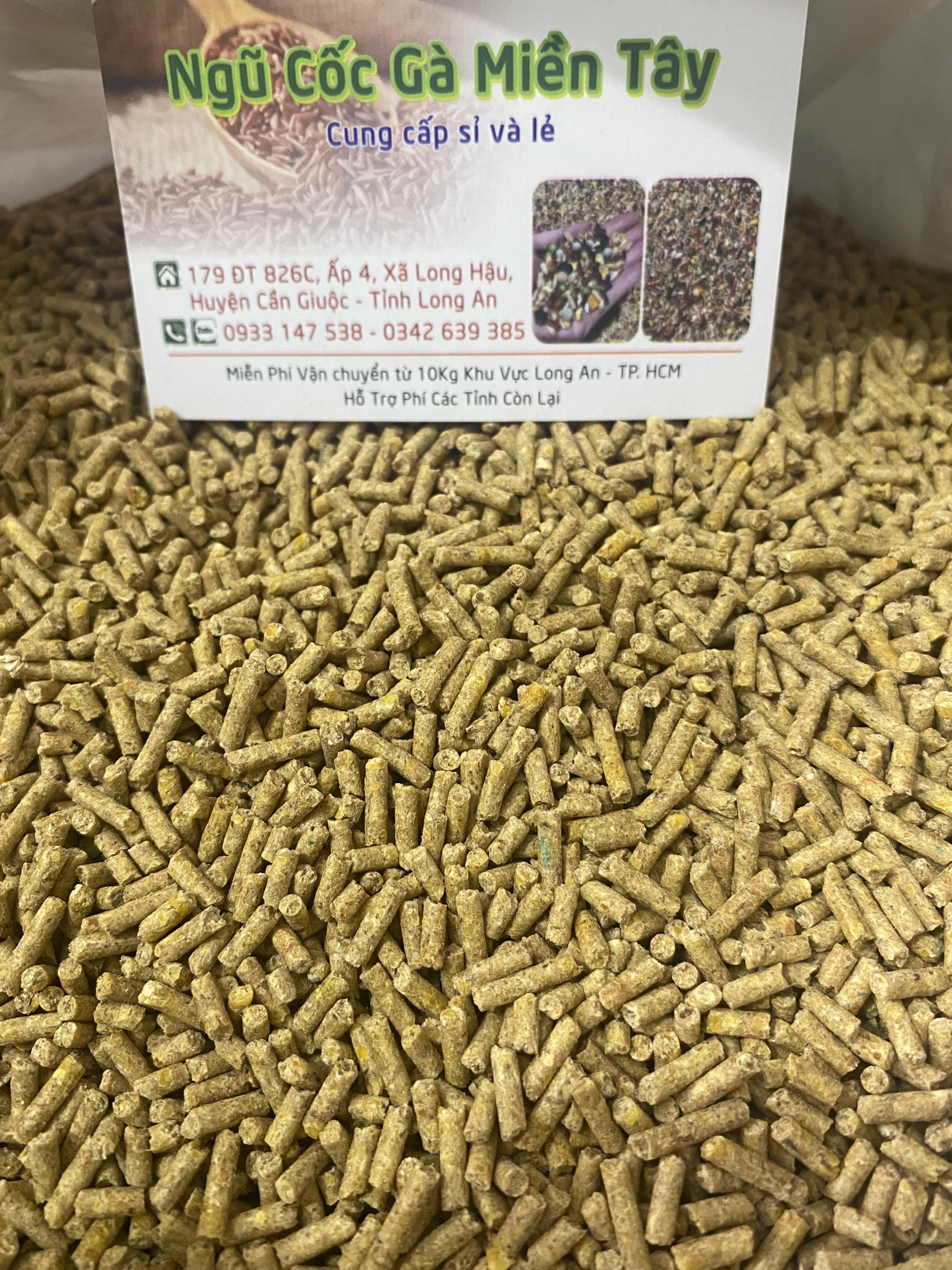 Thức Ăn Hỗn Hợp Dạng Viên Dành Cho Gà Lớn