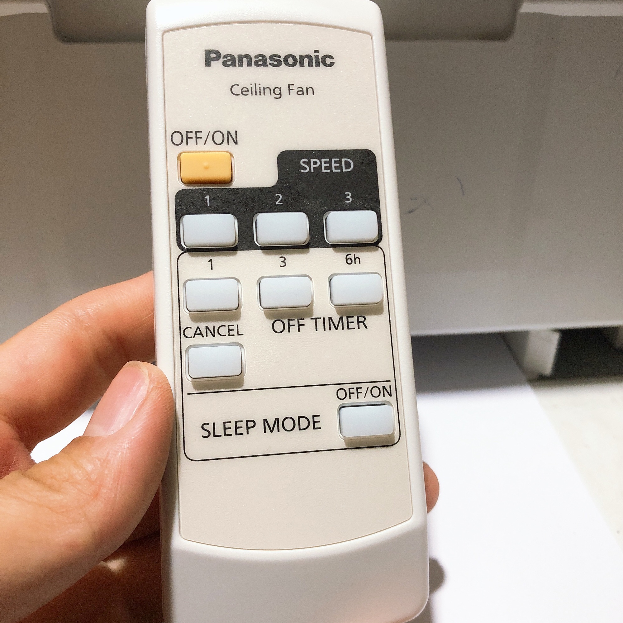 ĐIỀU KHIỂN QUẠT TRẦN  4 Cánh PANASONIC