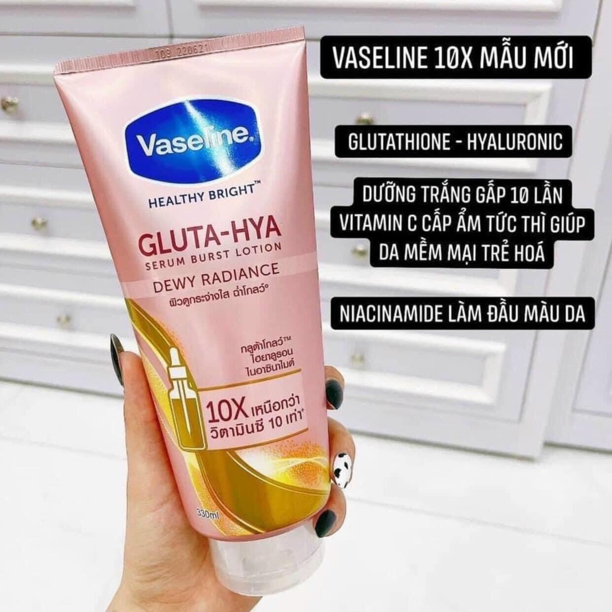 Dưỡng body ngày và đêm 300ml