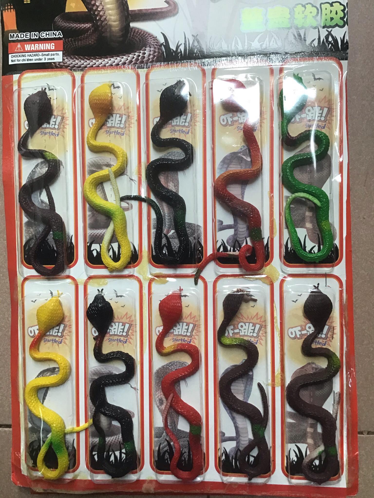 [HCM]Vỉ 10 con rắn hổ mang cao su
