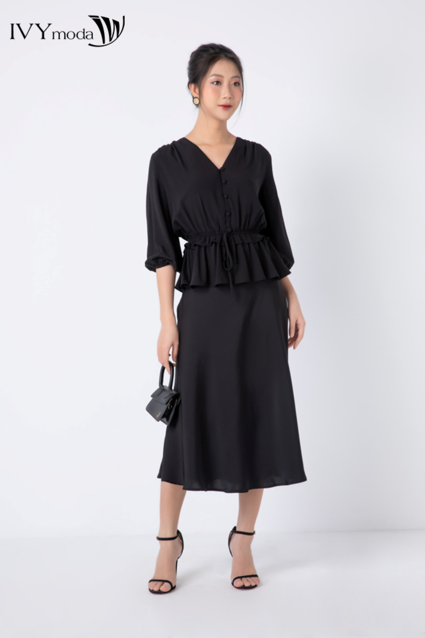 Chân váy lụa thanh lịch thiết kế IVY moda MS 31M6706
