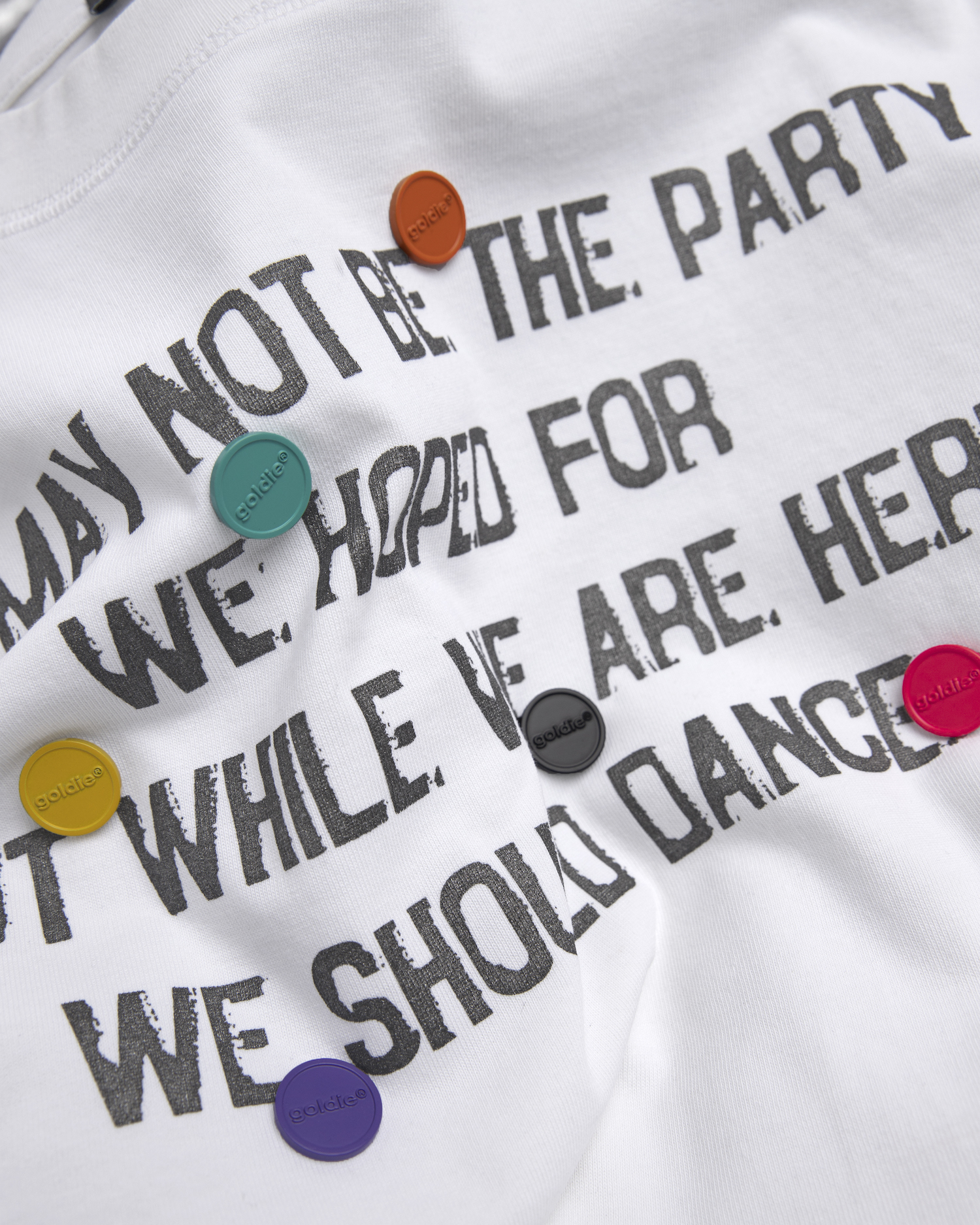 PARTY BUTTON WHITE TSHIRT