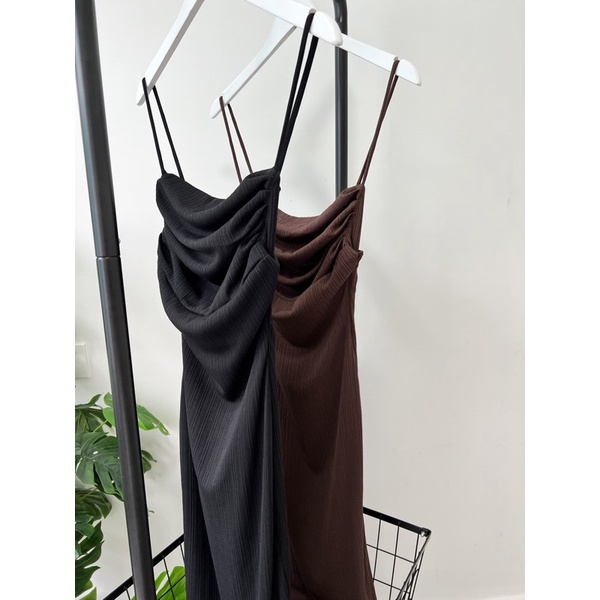 Đầm Body Maxi Cổ Đổ Thiết Kế