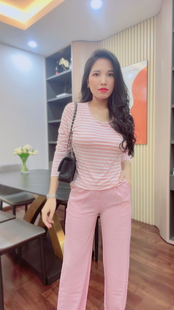 Áo cotton cổ tròn kẻ có lót ngực