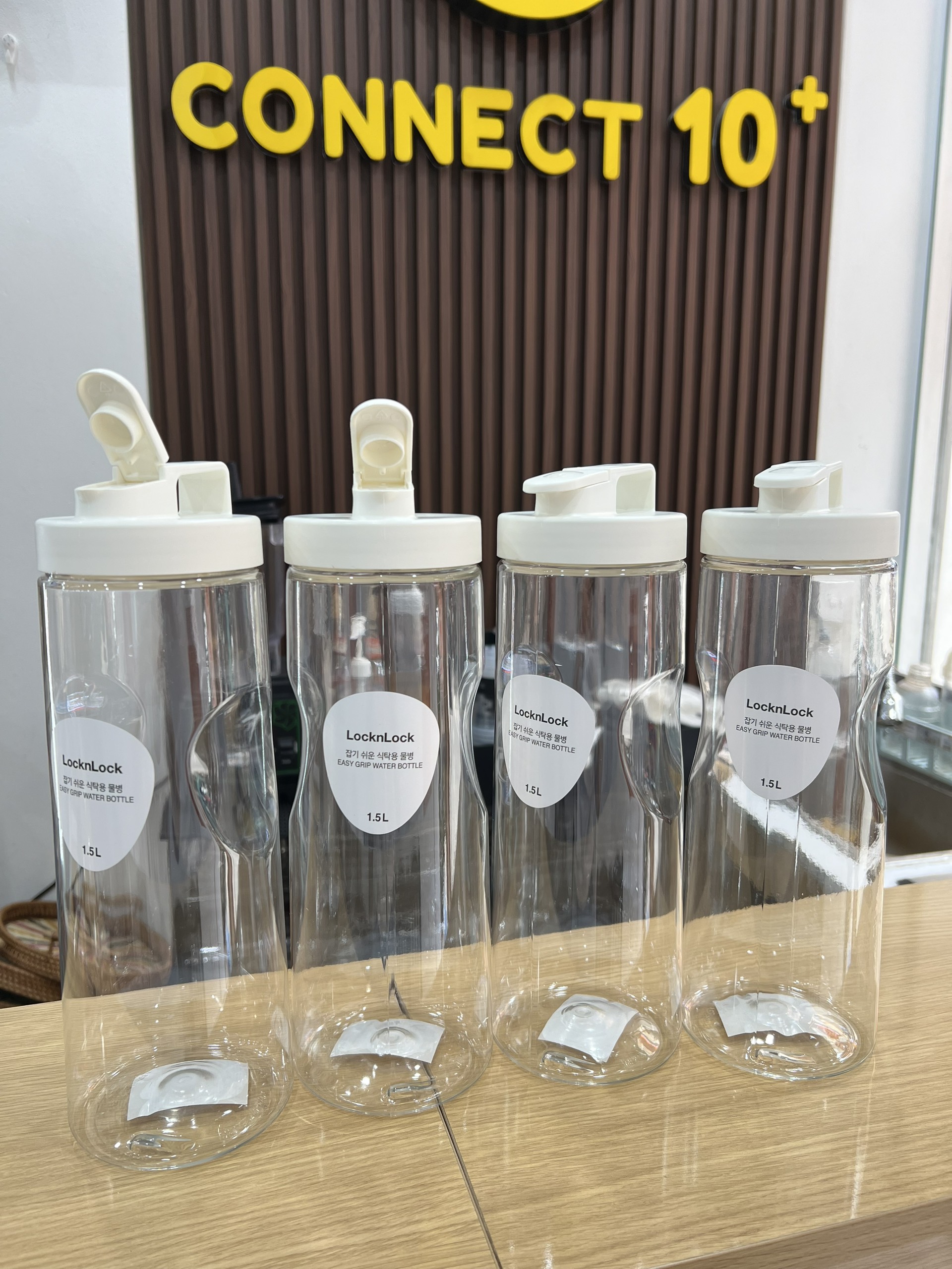 Bình Đựng Nước Nhựa Lock&Lock