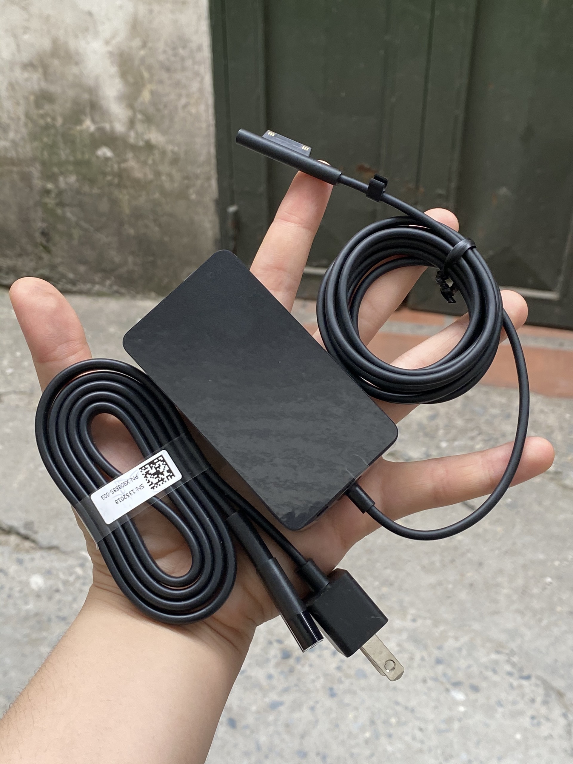 Bộ sạc Microsoft Surface Pro 3 bản gốc theo máy