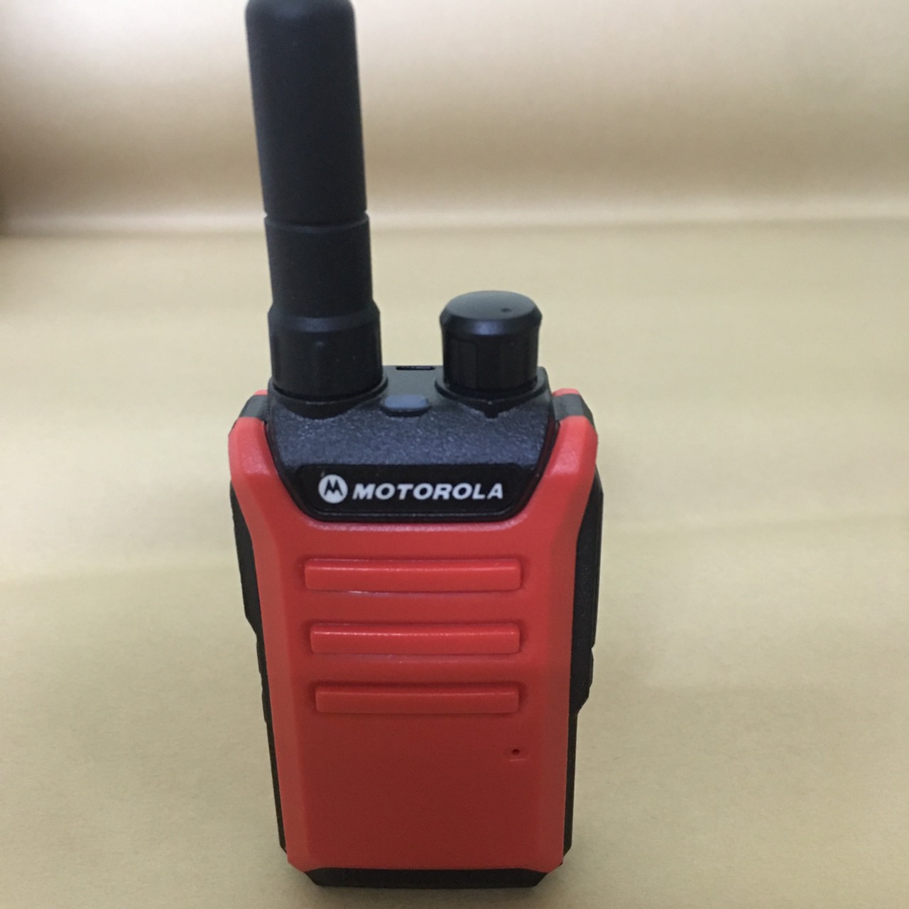 Bộ 2 Bộ đàm Mini Motorola GP600 (Bảo hành 12 tháng)-Màu Đỏ