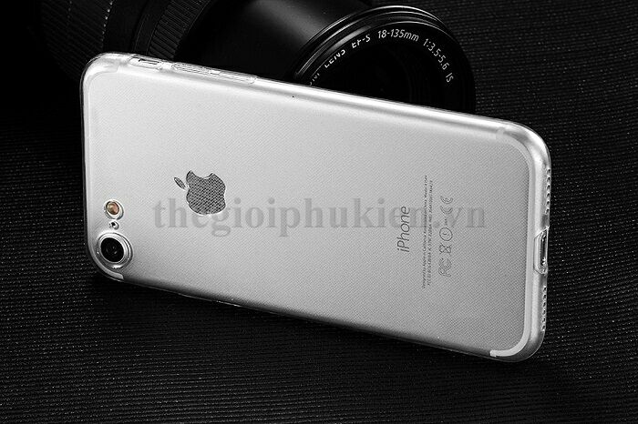 Ốp lưng silicon dẻo trong suốt iPhone 7 siêu mỏng 0.6 mm, bảo vệ camera