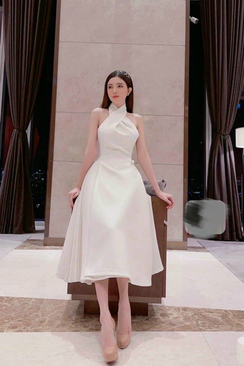 Đầm lụa cổ yếm xinh sang chảnh mẫu mới hót hít như hình ldt1222