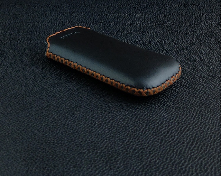 Bao Da Túi Rút Không Dây Nokia 8800 Da Bò