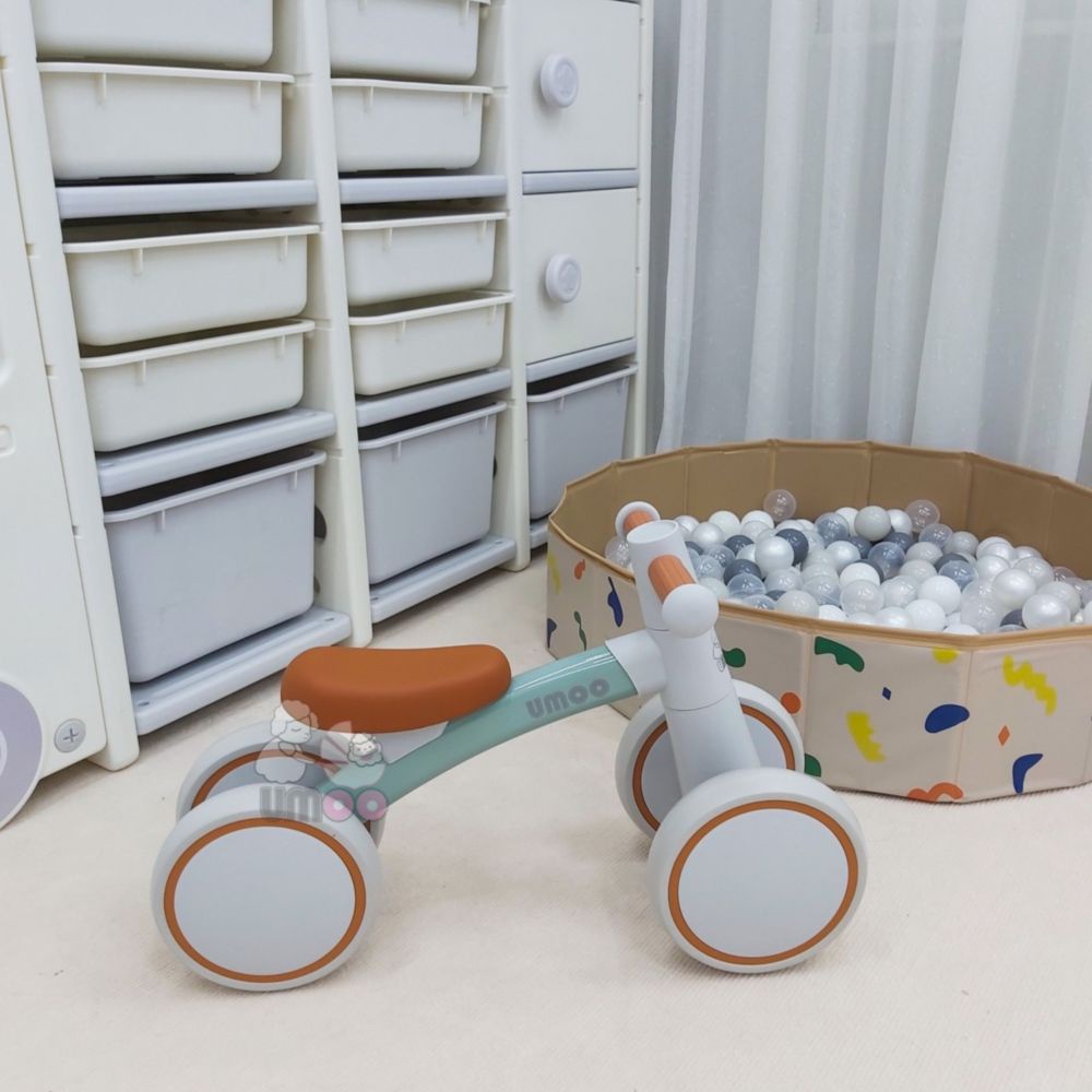 Xe chòi chân Umoo cho bé từ 1-3 tuổi