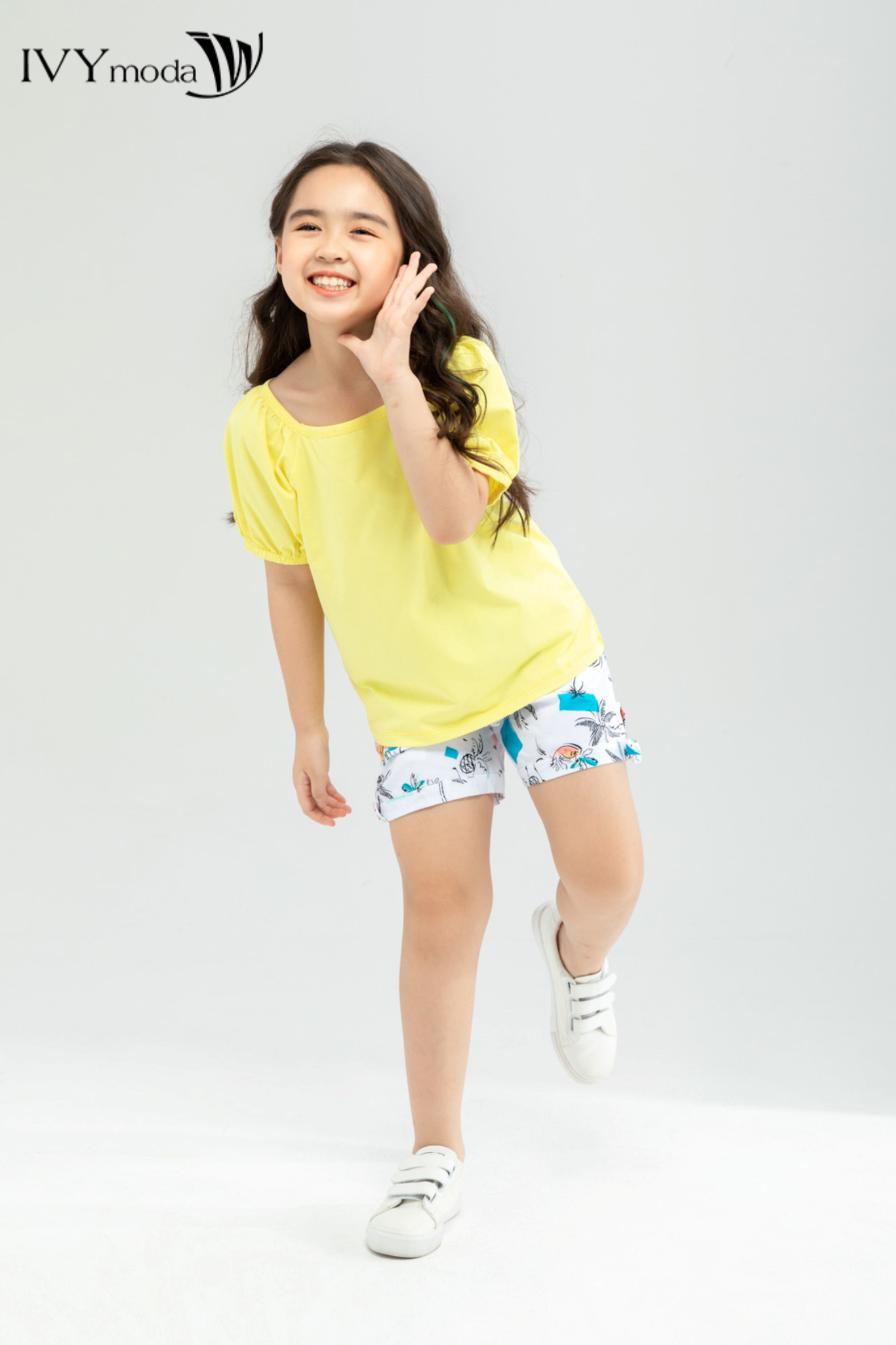 Quần sooc bé gái cạp chun gấu trang trí nơ xinh ivy moda ms 20g1281