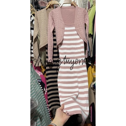 Set đầm váy len dệt kim kiểu sọc ngang mix choàng len thừng mỏng