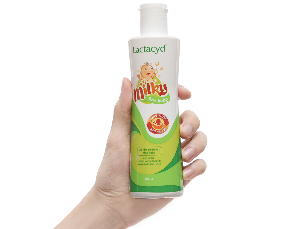 Sữa tắm gội cho bé Lactacyd Milky